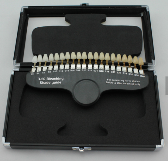 Guida Professionale ai Colori  - Teeth Whitening Dental recensione e prezzo